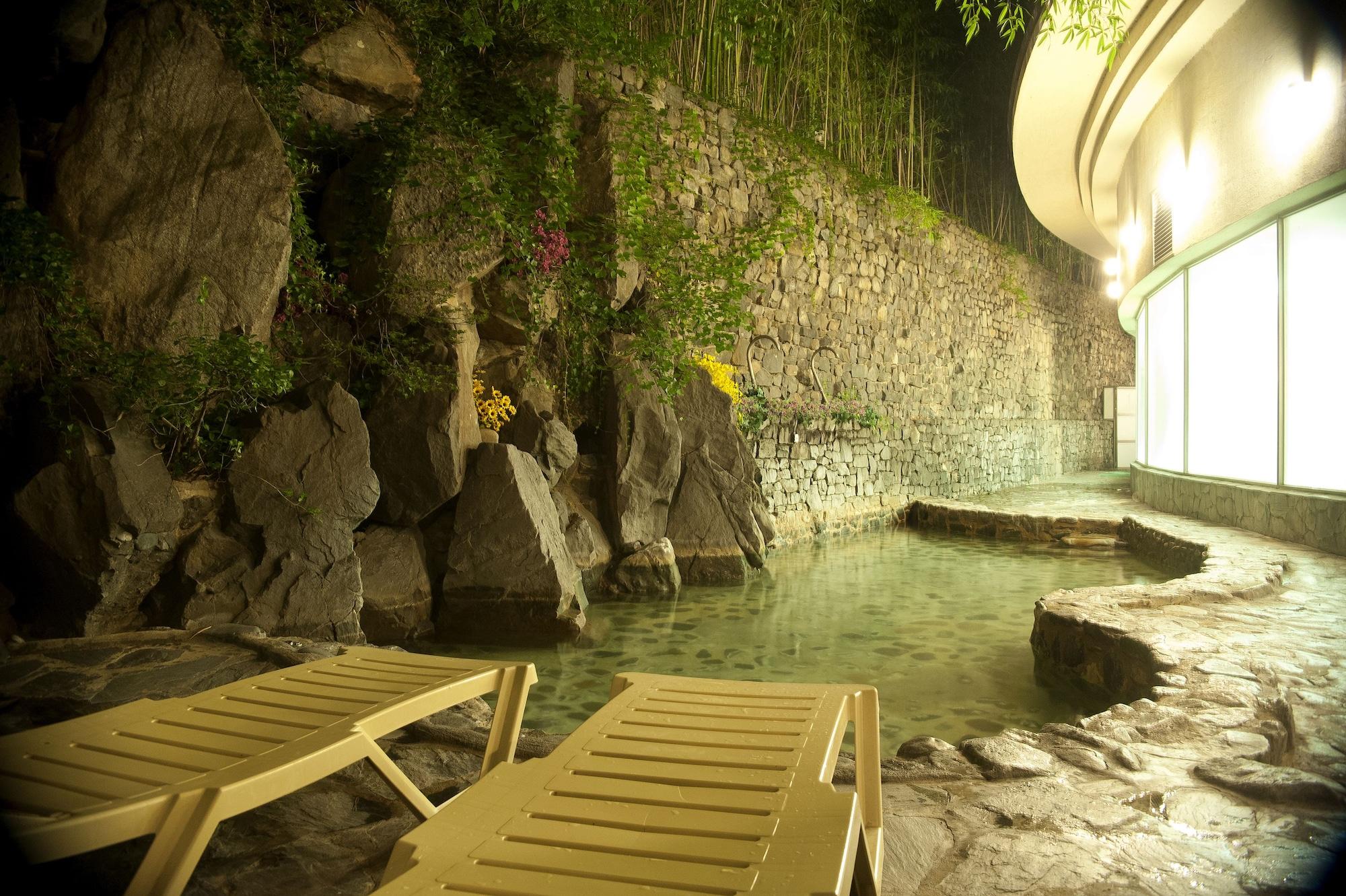 Onyang Hot Spring Hotel Асан Екстериор снимка