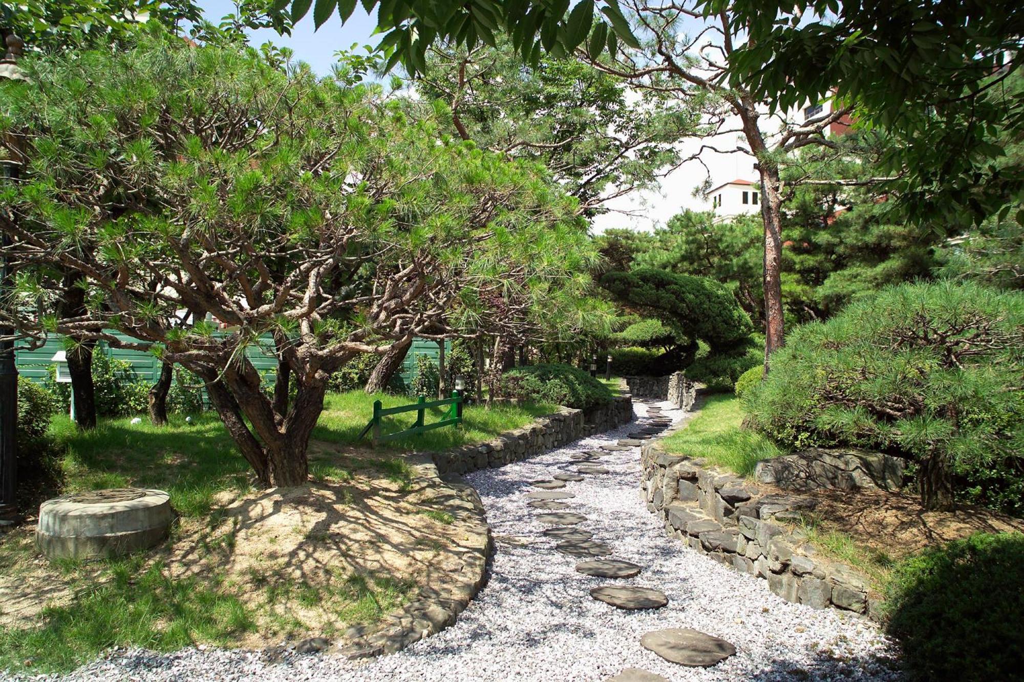Onyang Hot Spring Hotel Асан Екстериор снимка
