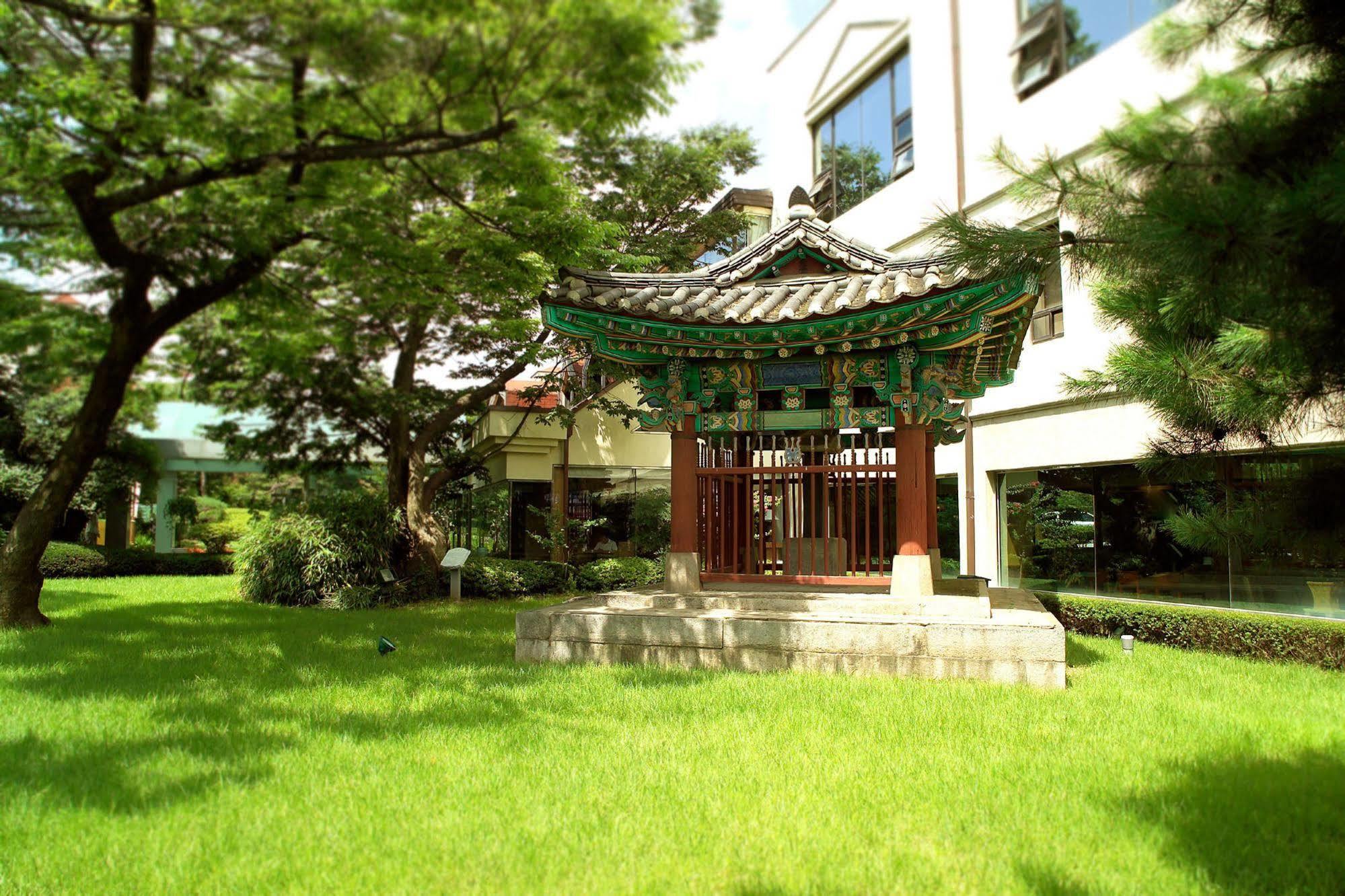 Onyang Hot Spring Hotel Асан Екстериор снимка