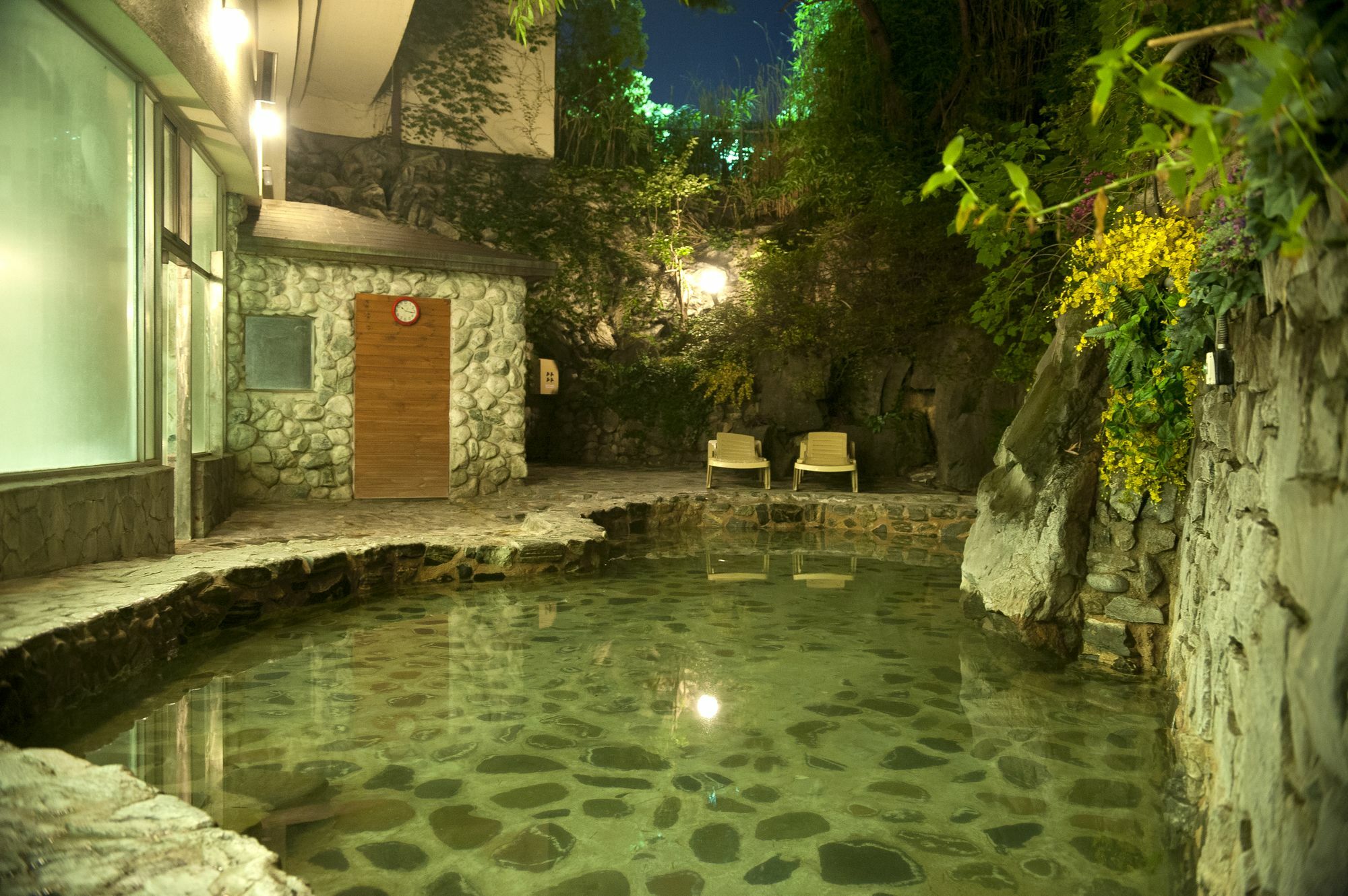 Onyang Hot Spring Hotel Асан Екстериор снимка